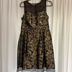 Donna Ricco Black and Gold Dress with sheer silk top and hem women’s size 10